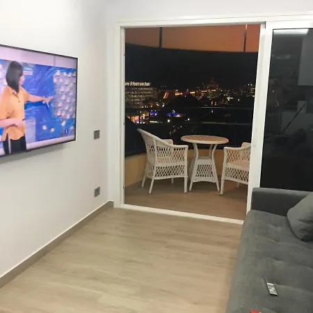 Luxury Boutique In Torres Del Sol Apartmán
