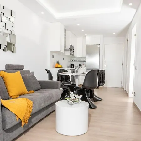 Luxury Boutique In Torres Del Sol Apartament